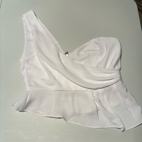 Revolve Karlie One Shoulder Top - Picture 6 of 11